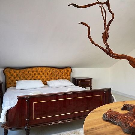 Sweet Vibe Hotel Almaty Exterior photo